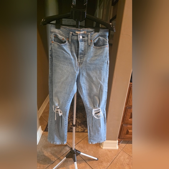 Levis Blue Ripped Women’s Jeans - Classic High-Rise Style SZ 28 - Picture 3 of 5